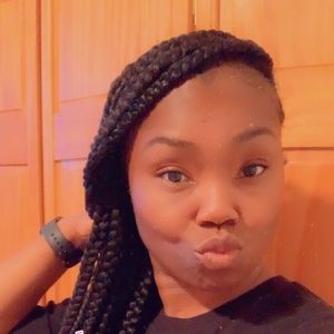 Meet your Posher, Shakita